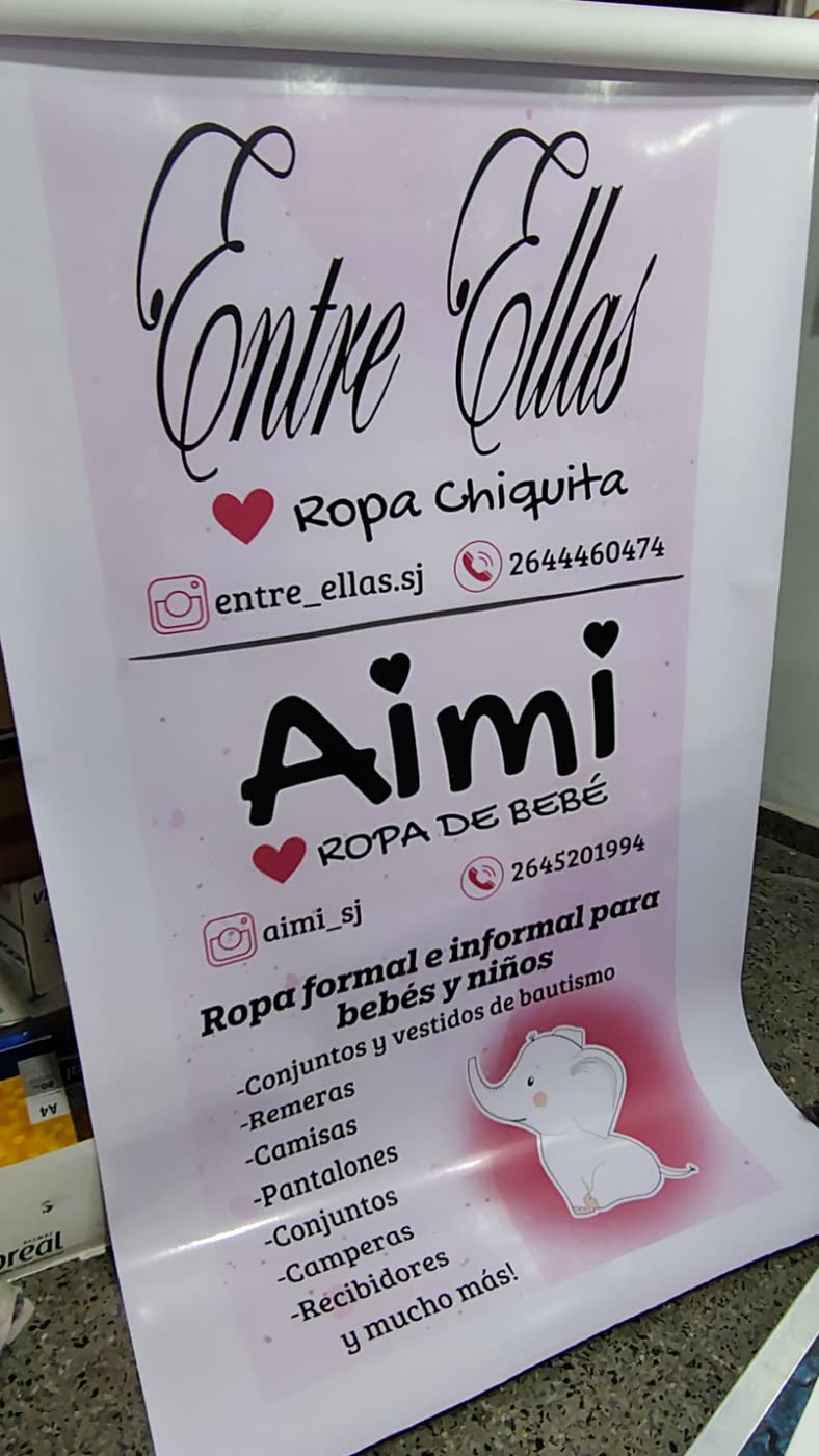 Banner vertical de dos marcas de ropa de bebe