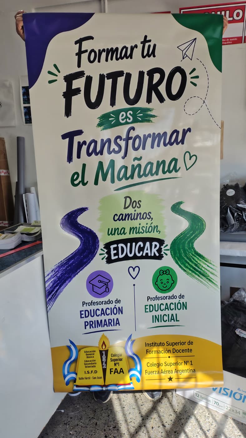 Porta banner de un instituto de formacion docente