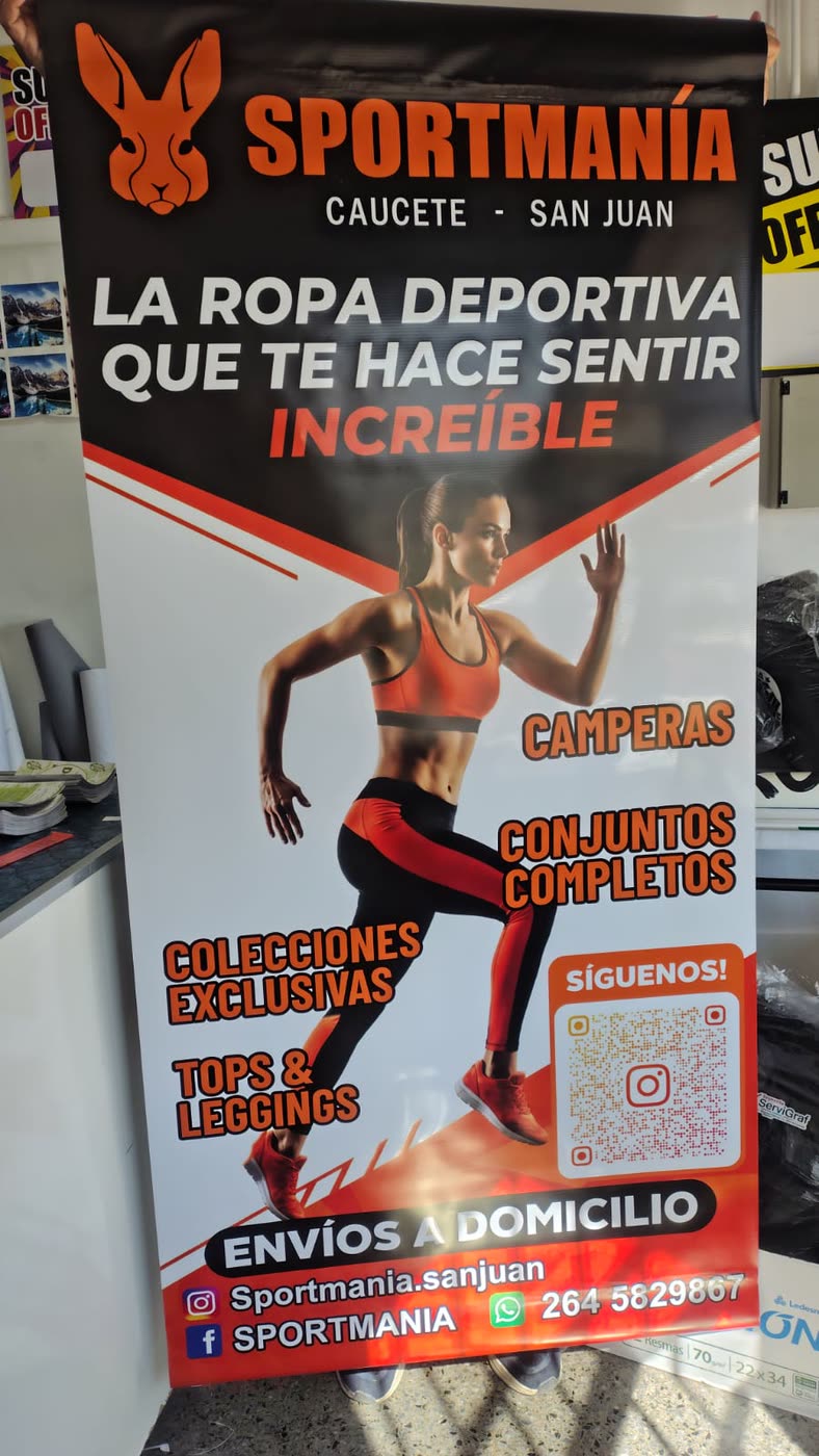 Porta banner armado de una tienda de ropa deportiva