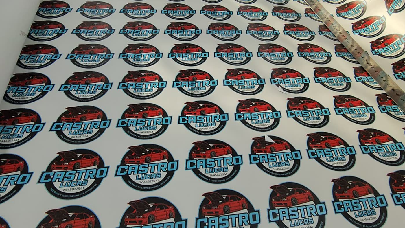 Stickers con corte para un taller de motos
